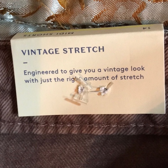 NWT Universal Threads Vintage Midi Stretch frayed hem shorts fitted hip … - Picture 5 of 9